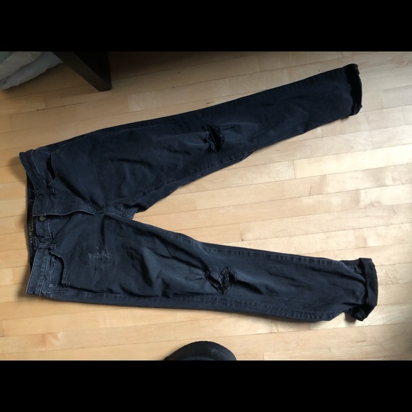 American eagle ripped jeans - Picture 3 of 6